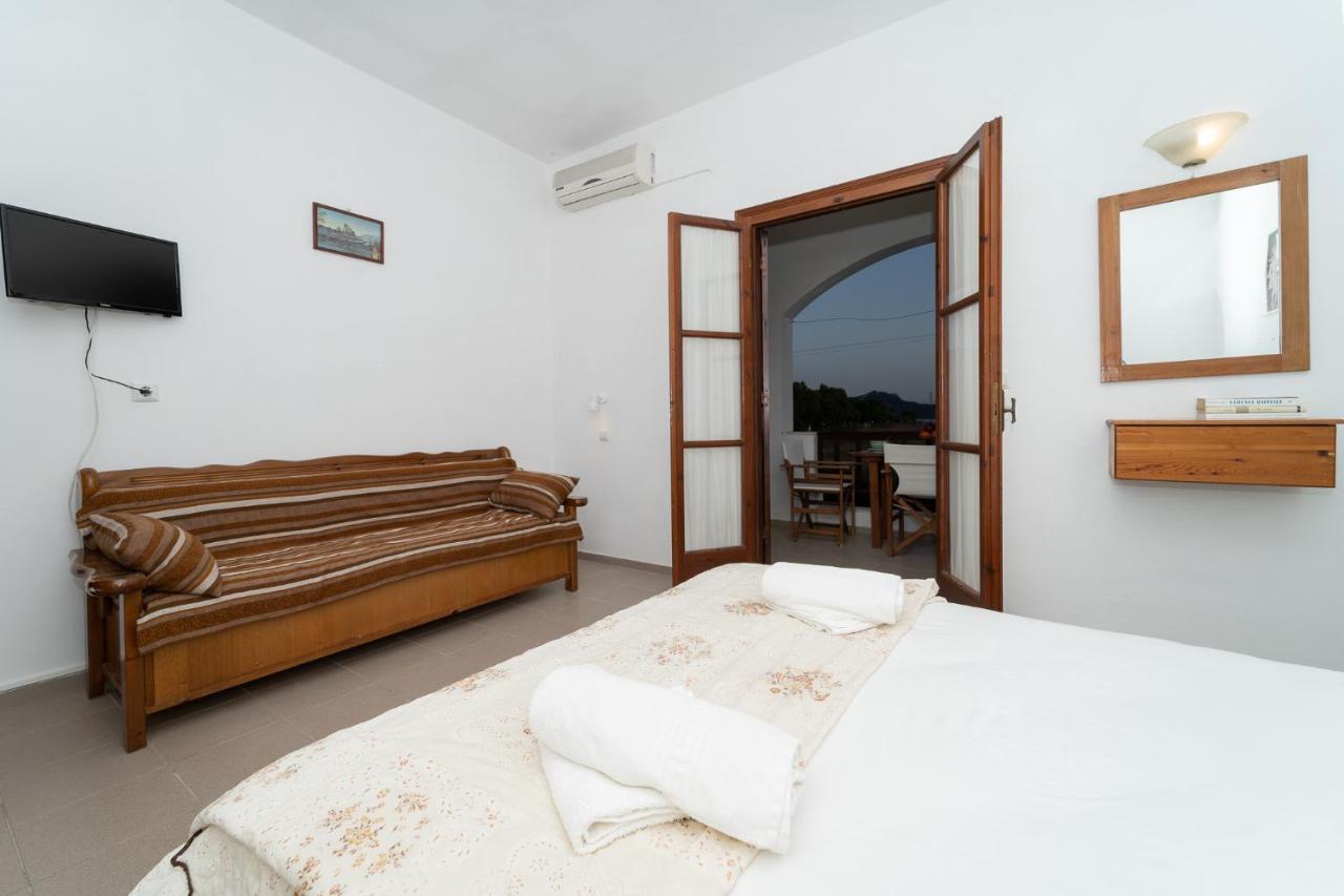 Ilias Apartments Methoni  Exterior photo